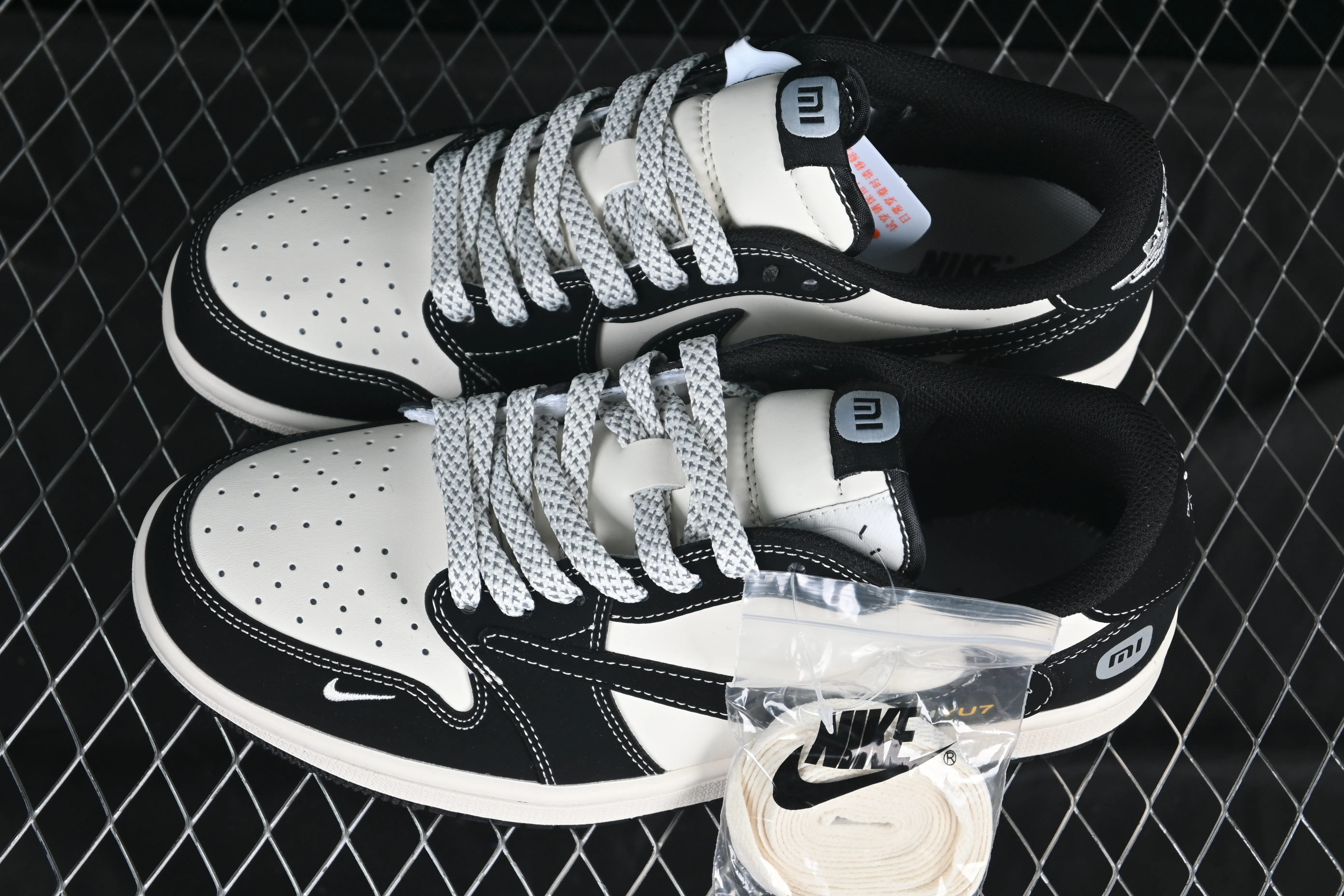 All categories Air Jordan Jordan series basketball shoes Air Jordan 1 Low High-end customized low-top sneakers Travis Scott x Fragment Design x Air Jordan 1 Low OG SP AJ1 Qiao 1 Xiaomi joint black YU7 low-top cultural and casual sneakers XX3168-189